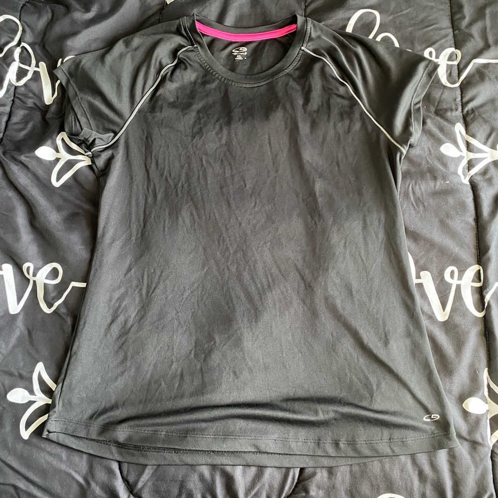 Champion Dri-Fit XL T-Shirt in Youth